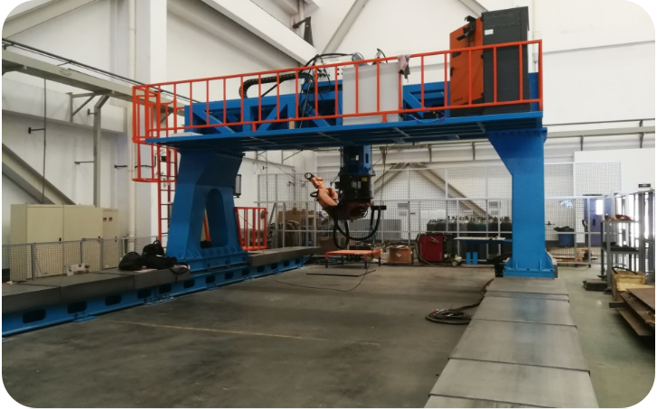 裝甲車側(cè)甲板機器人焊接系統(tǒng)