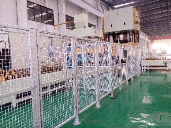 江蘇界達內高壓管智能化生產線（機器人搬運方向）